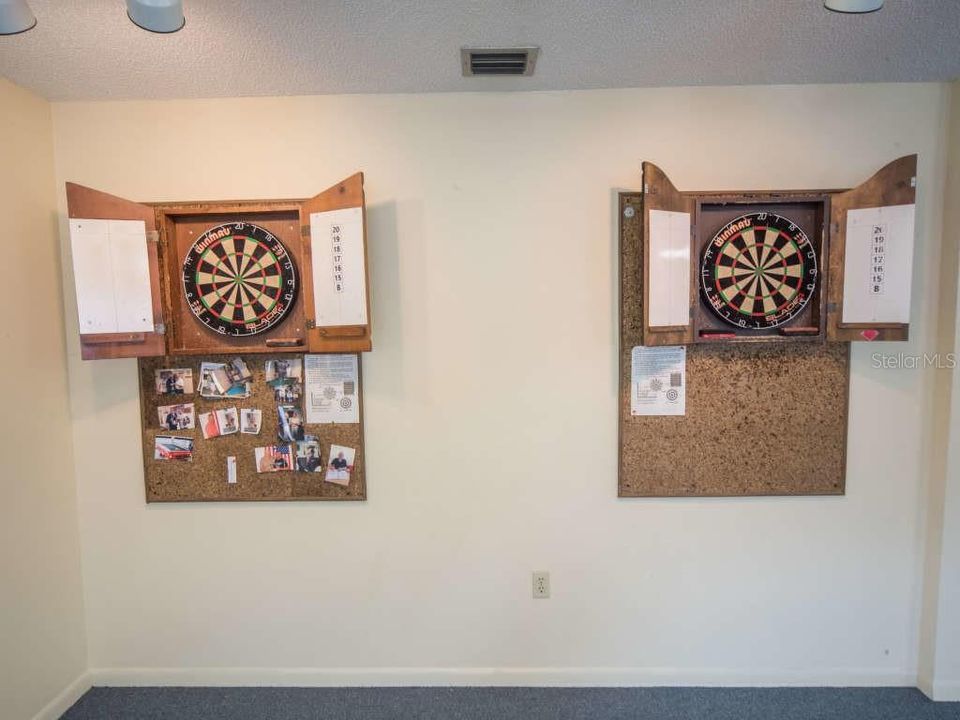 待售: $275,000 (2 贝兹, 2 浴室, 1608 平方英尺)