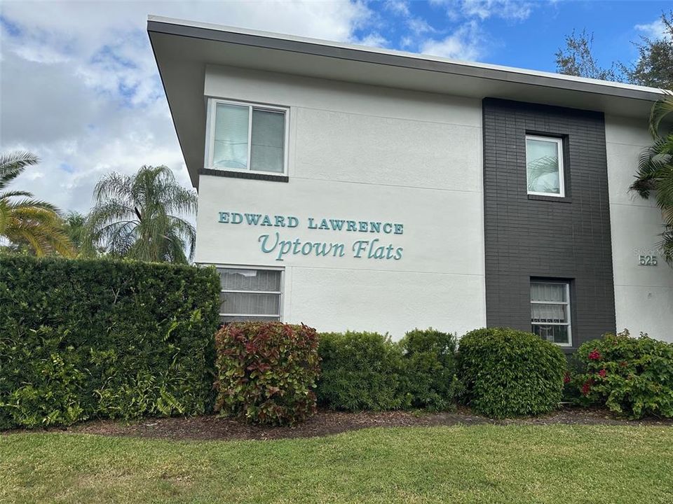 For Sale: $119,900 (1 beds, 1 baths, 590 Square Feet)