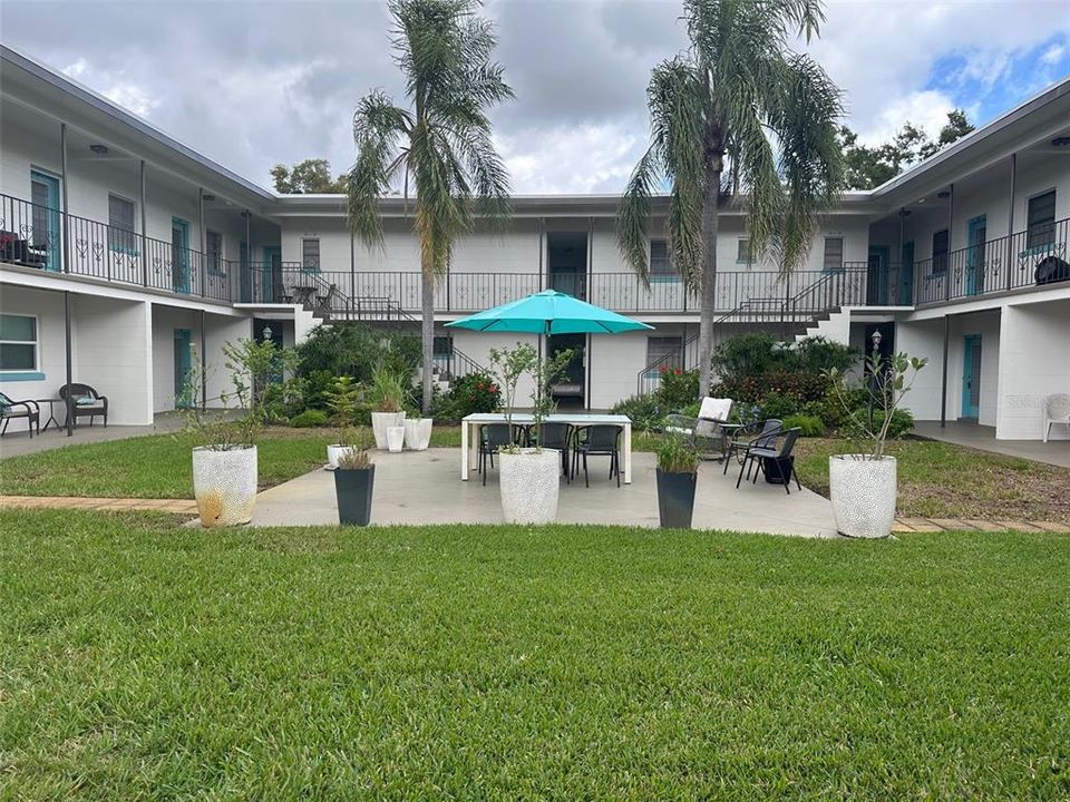 For Sale: $119,900 (1 beds, 1 baths, 590 Square Feet)