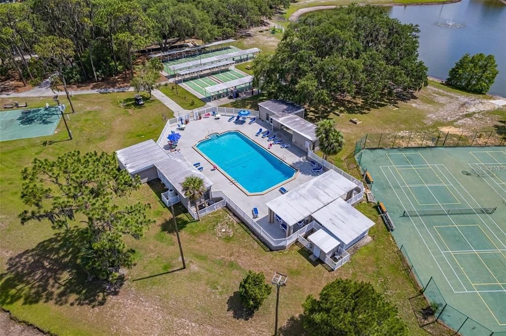 待售: $109,000 (2 贝兹, 1 浴室, 648 平方英尺)