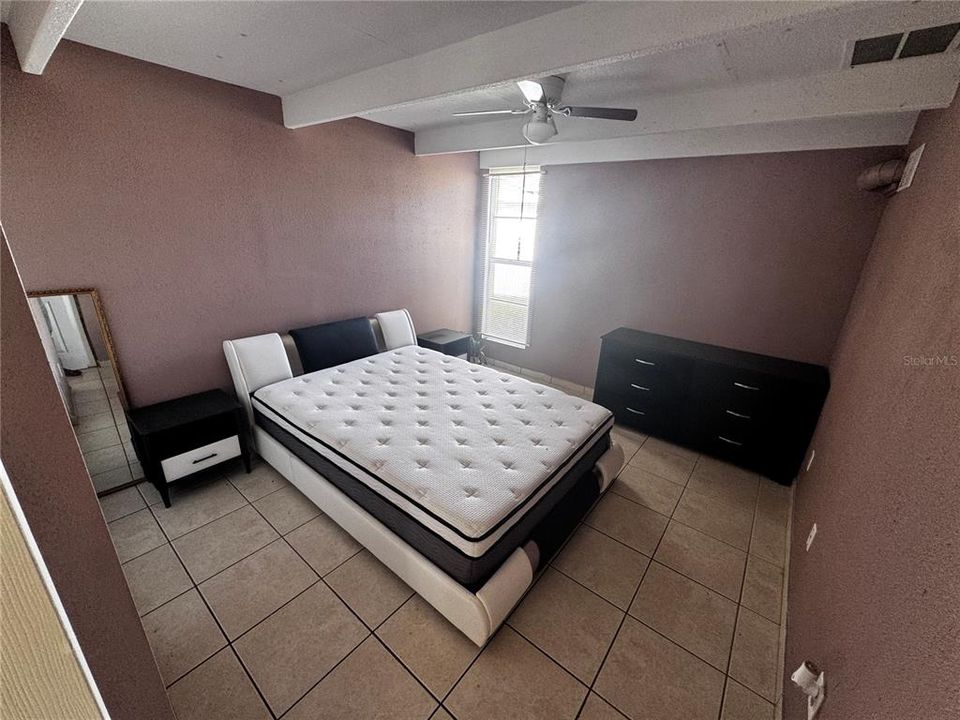 For Sale: $109,000 (2 beds, 1 baths, 648 Square Feet)