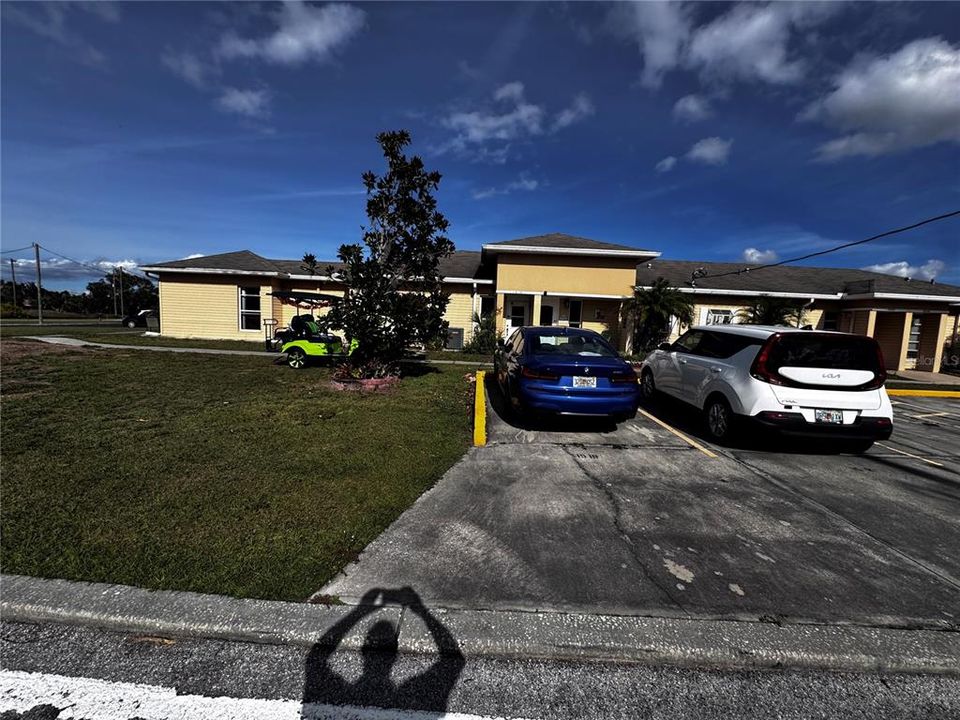 For Sale: $109,000 (2 beds, 1 baths, 648 Square Feet)