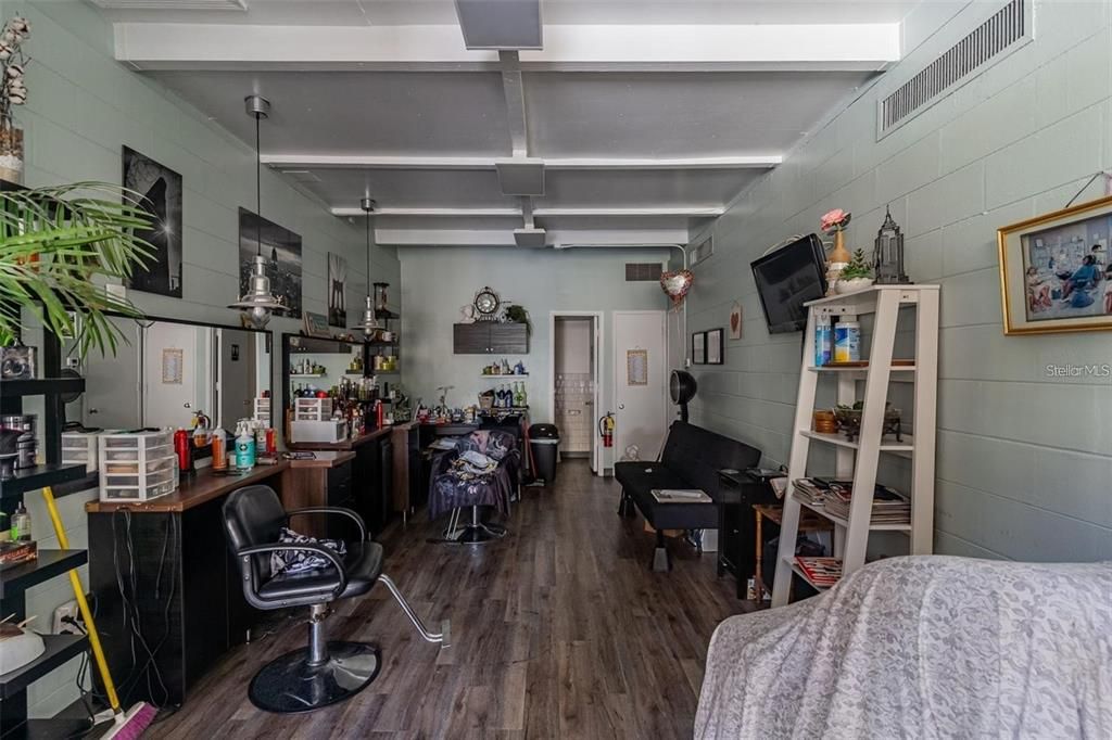 For Sale: $109,000 (2 beds, 1 baths, 648 Square Feet)