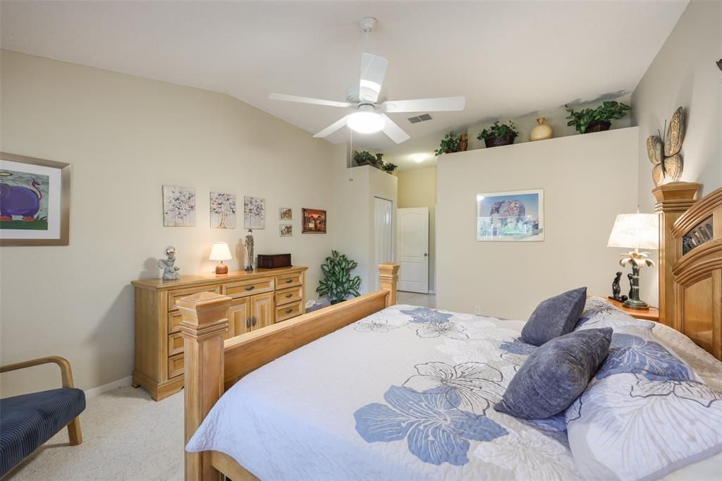 На продажу: $340,000 (2 спален, 2 ванн, 2014 Квадратных фут)