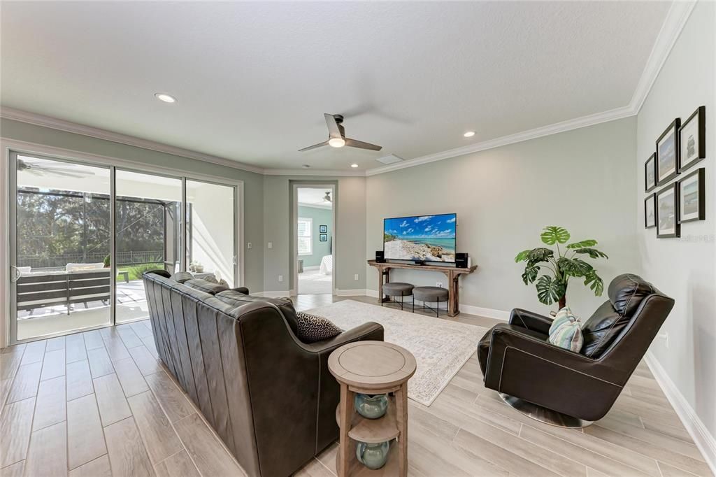 En Venta: $575,000 (4 camas, 4 baños, 3076 Pies cuadrados)