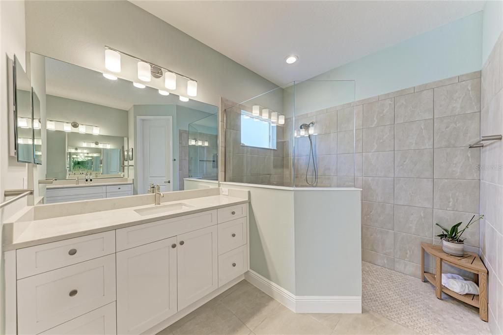 En Venta: $575,000 (4 camas, 4 baños, 3076 Pies cuadrados)