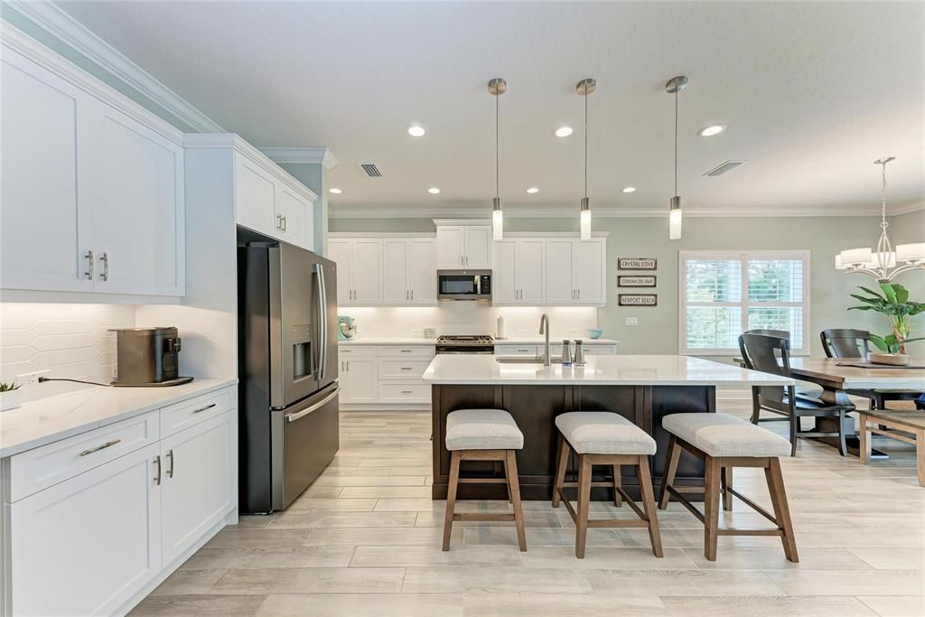 En Venta: $575,000 (4 camas, 4 baños, 3076 Pies cuadrados)