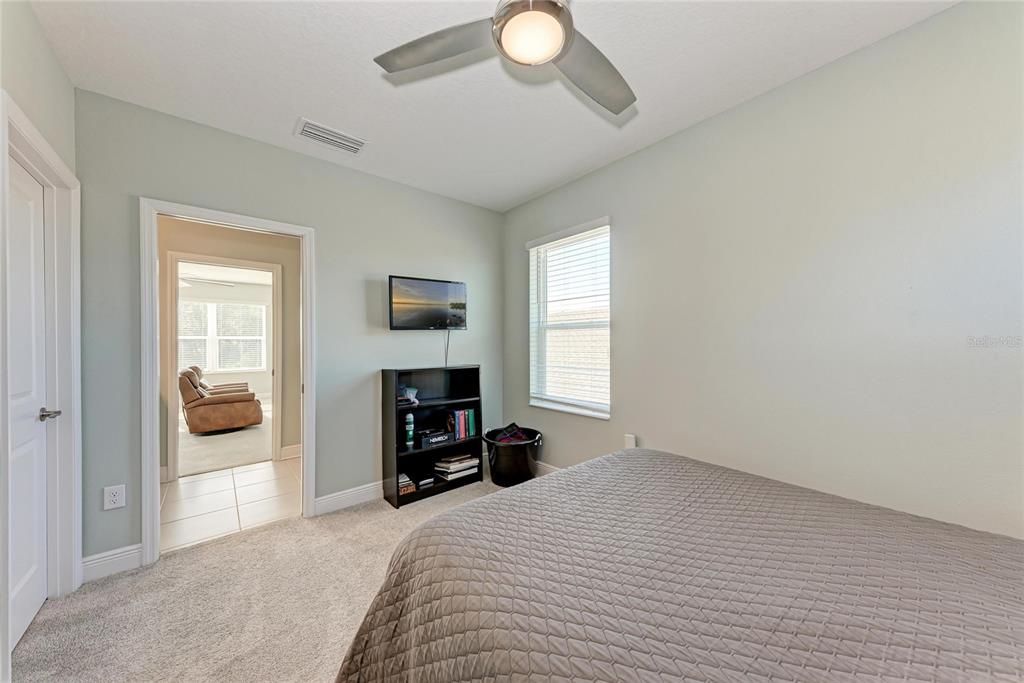 En Venta: $575,000 (4 camas, 4 baños, 3076 Pies cuadrados)