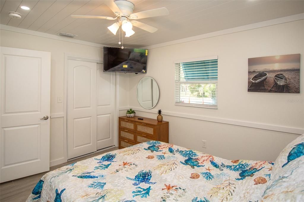 For Rent: $5,400 (2 beds, 2 baths, 864 Square Feet)