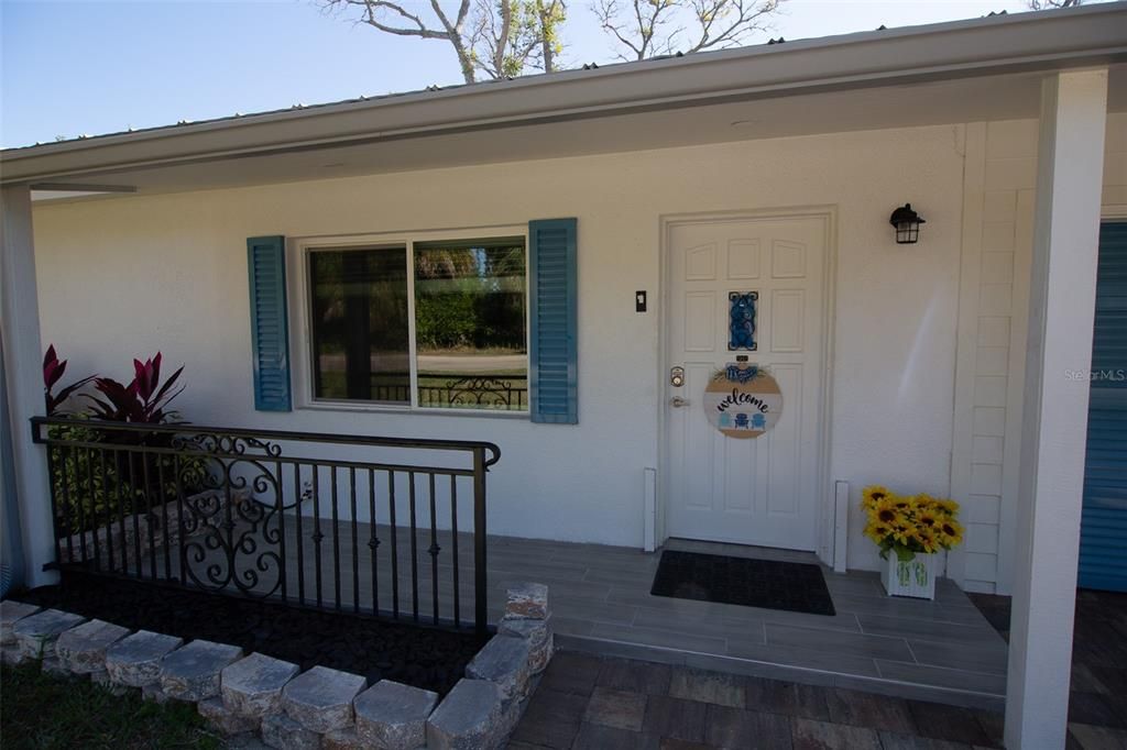 For Rent: $5,400 (2 beds, 2 baths, 864 Square Feet)