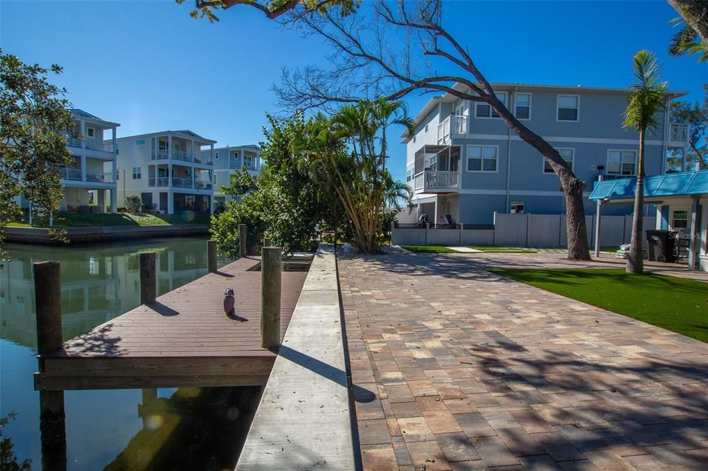 For Rent: $5,400 (2 beds, 2 baths, 864 Square Feet)