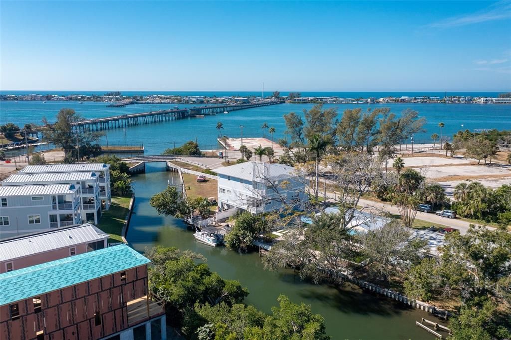 For Rent: $5,400 (2 beds, 2 baths, 864 Square Feet)