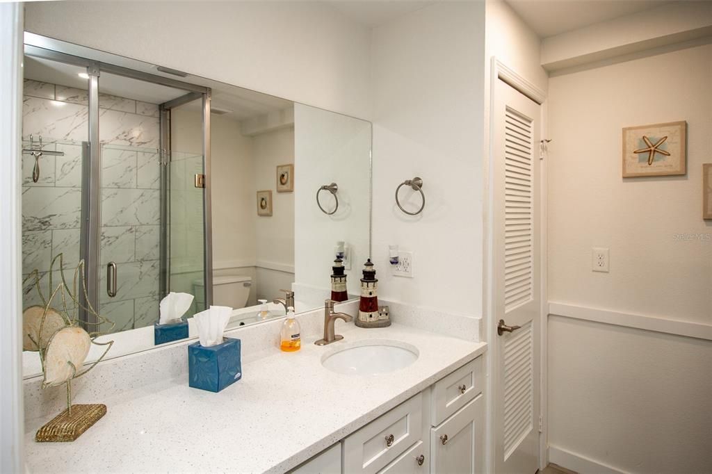 For Rent: $5,400 (2 beds, 2 baths, 864 Square Feet)