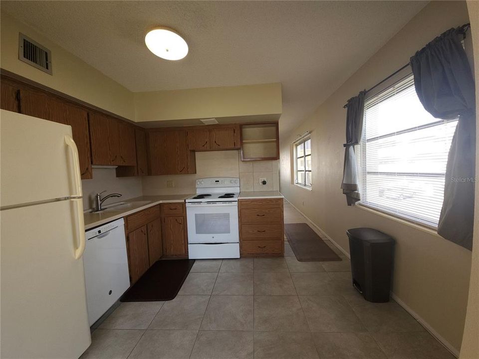 For Rent: $1,475 (2 beds, 2 baths, 1100 Square Feet)