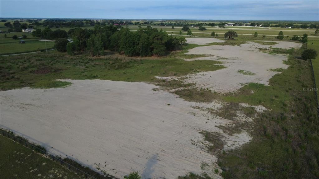 На продажу: $899,000 (21.94 acres)