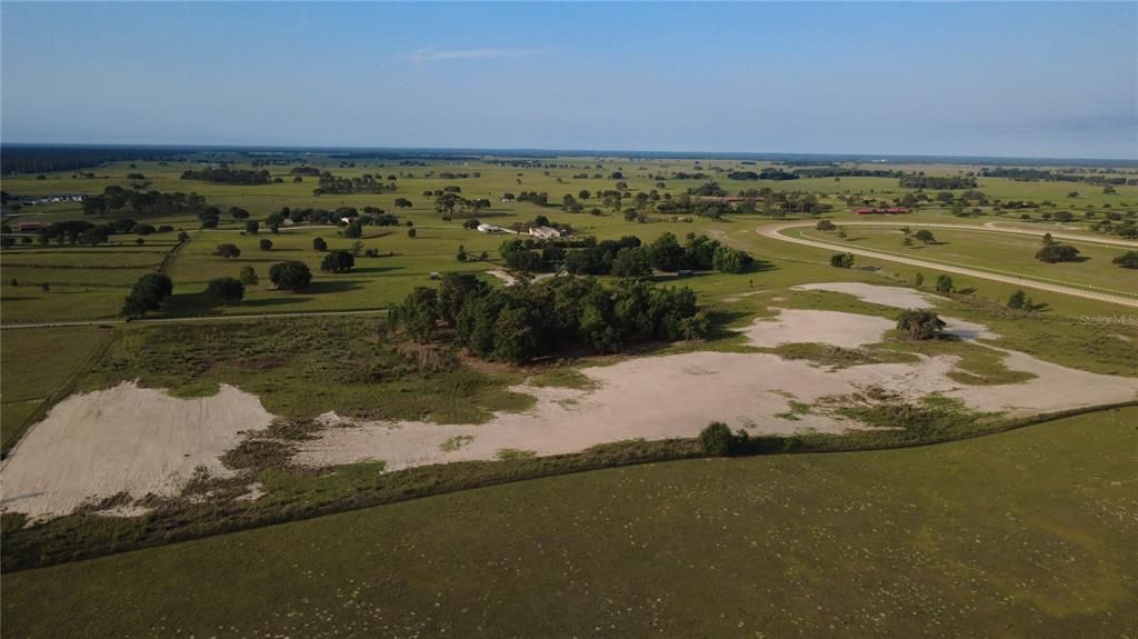 На продажу: $899,000 (21.94 acres)