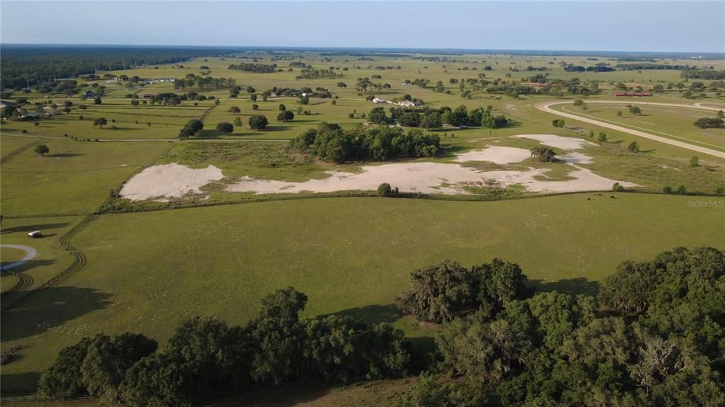 На продажу: $899,000 (21.94 acres)