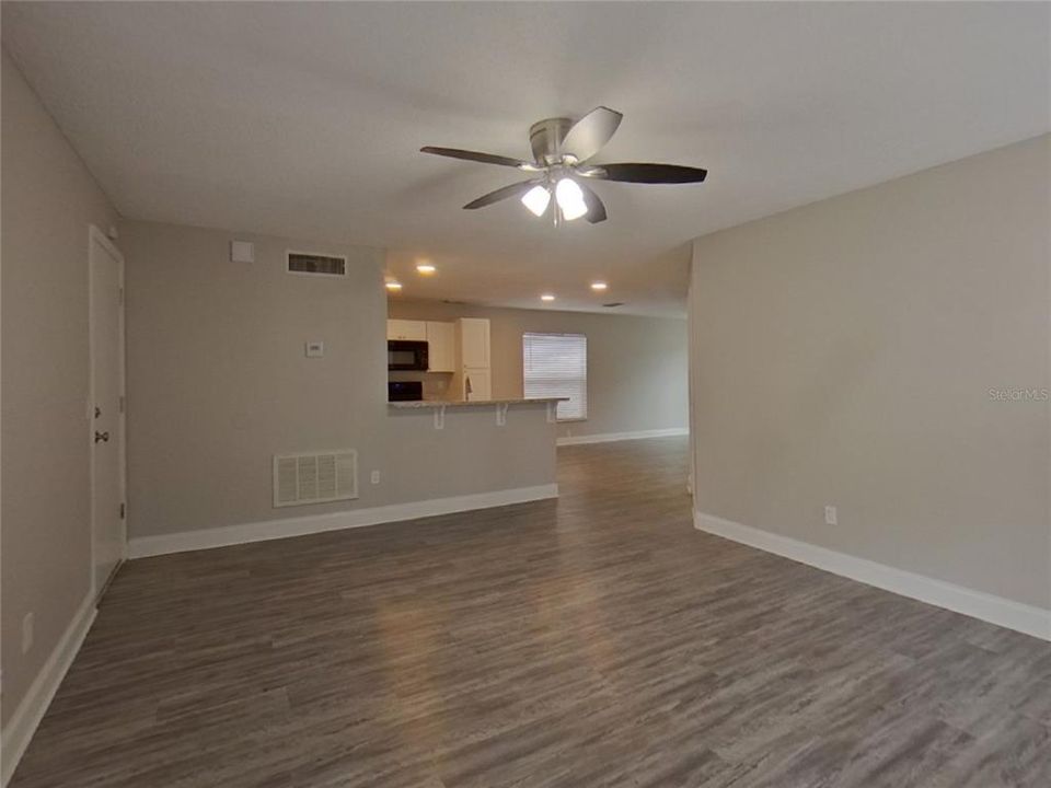 En Renta: $2,079 (4 camas, 2 baños, 1655 Pies cuadrados)