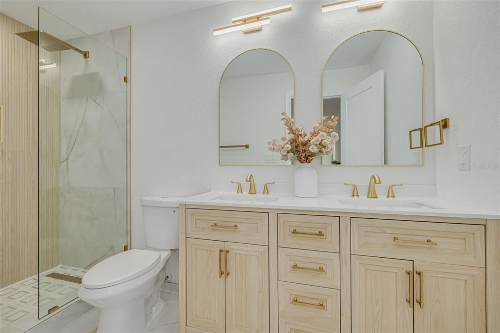 For Sale: $599,900 (4 beds, 2 baths, 1672 Square Feet)