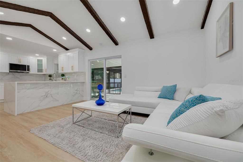 For Sale: $599,900 (4 beds, 2 baths, 1672 Square Feet)