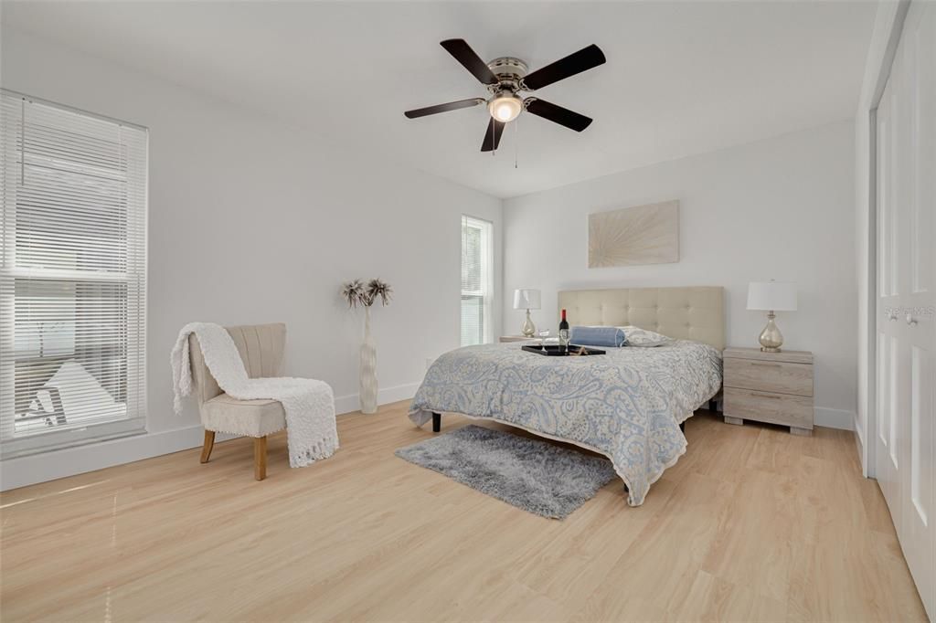 For Sale: $599,900 (4 beds, 2 baths, 1672 Square Feet)