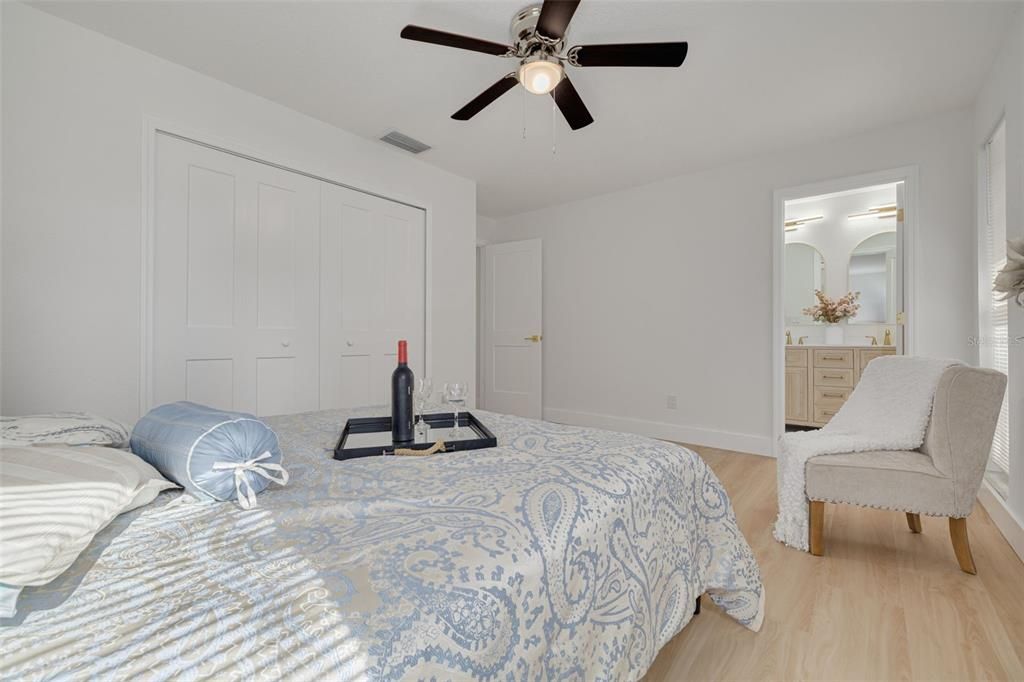 For Sale: $599,900 (4 beds, 2 baths, 1672 Square Feet)