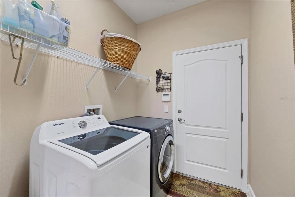 待售: $380,000 (3 贝兹, 2 浴室, 1594 平方英尺)