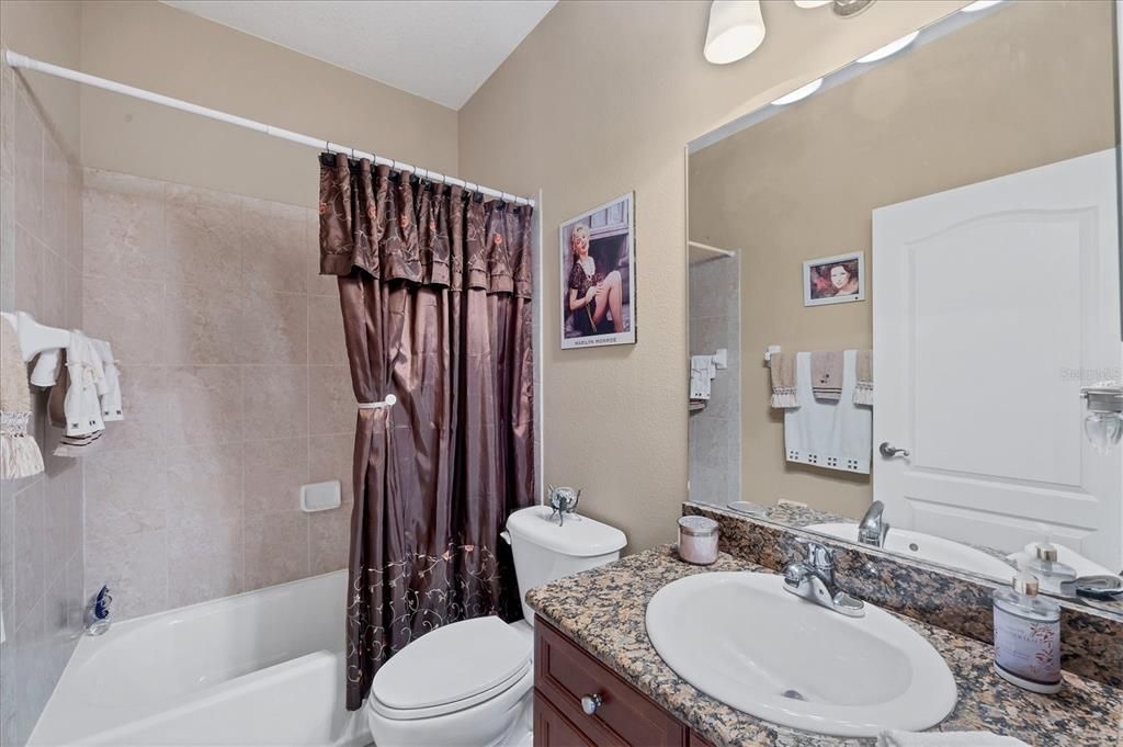 待售: $380,000 (3 贝兹, 2 浴室, 1594 平方英尺)