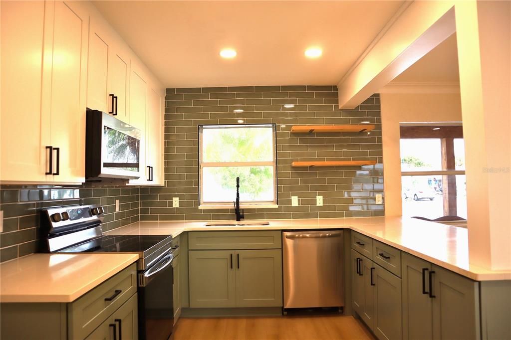 For Sale: $574,750 (3 beds, 2 baths, 1624 Square Feet)