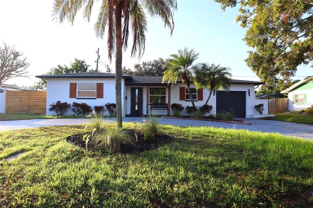 For Sale: $574,750 (3 beds, 2 baths, 1624 Square Feet)