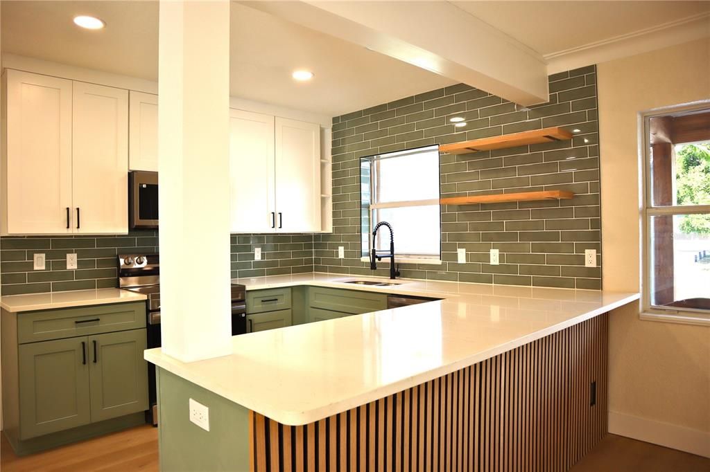 For Sale: $574,750 (3 beds, 2 baths, 1624 Square Feet)