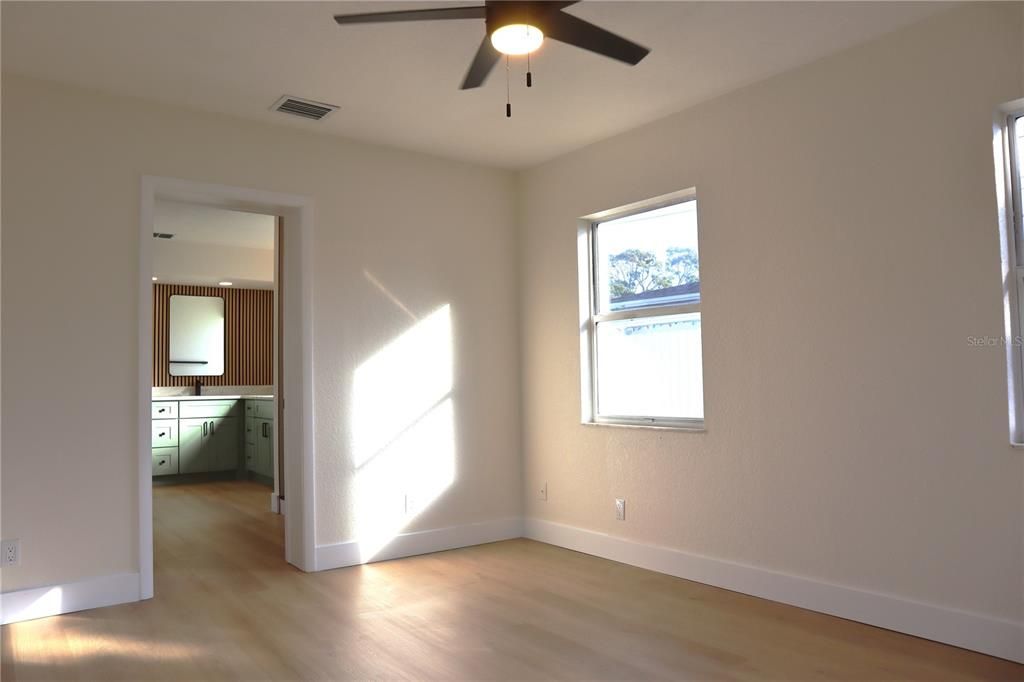 For Sale: $574,750 (3 beds, 2 baths, 1624 Square Feet)