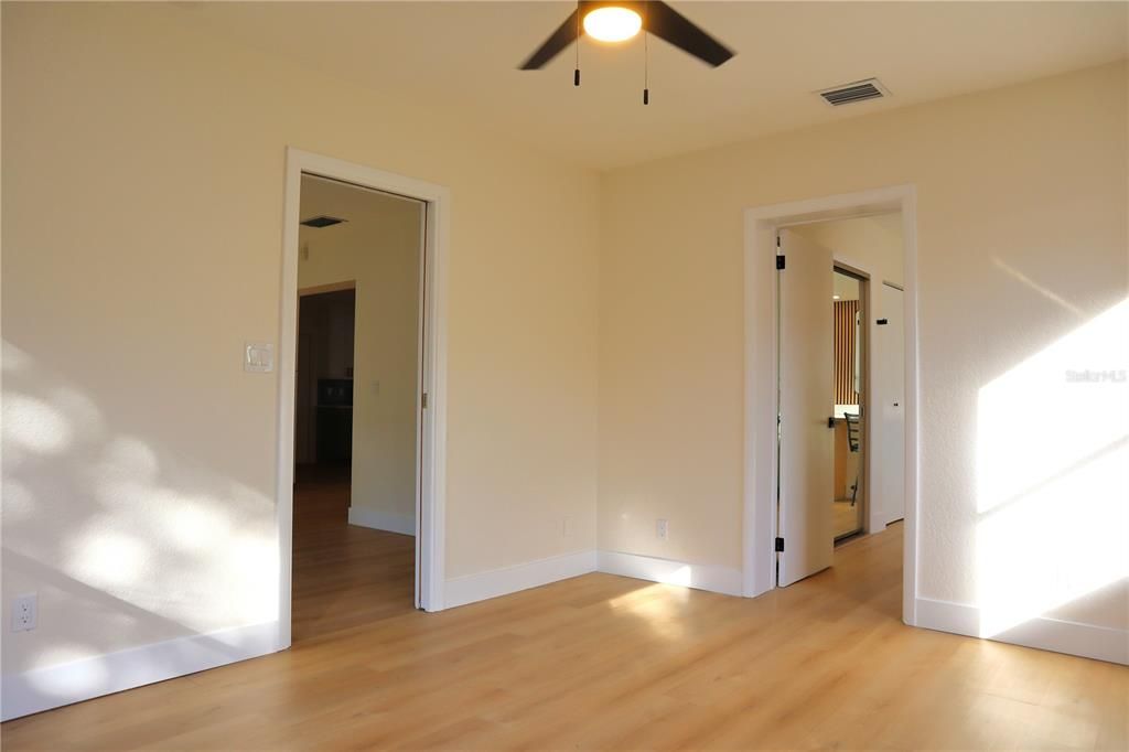 For Sale: $574,750 (3 beds, 2 baths, 1624 Square Feet)