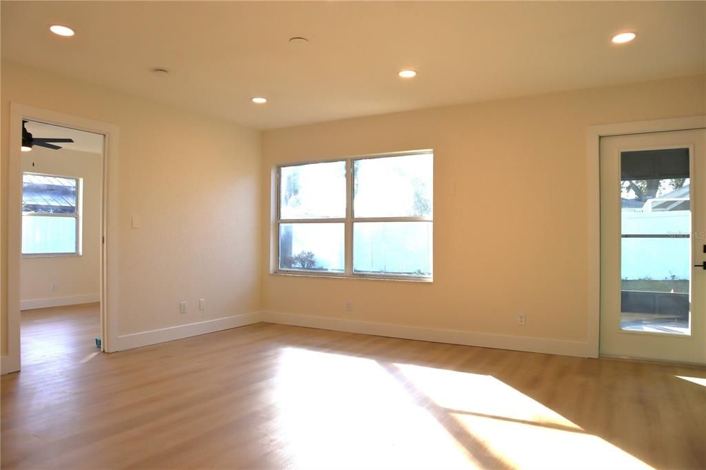 For Sale: $574,750 (3 beds, 2 baths, 1624 Square Feet)