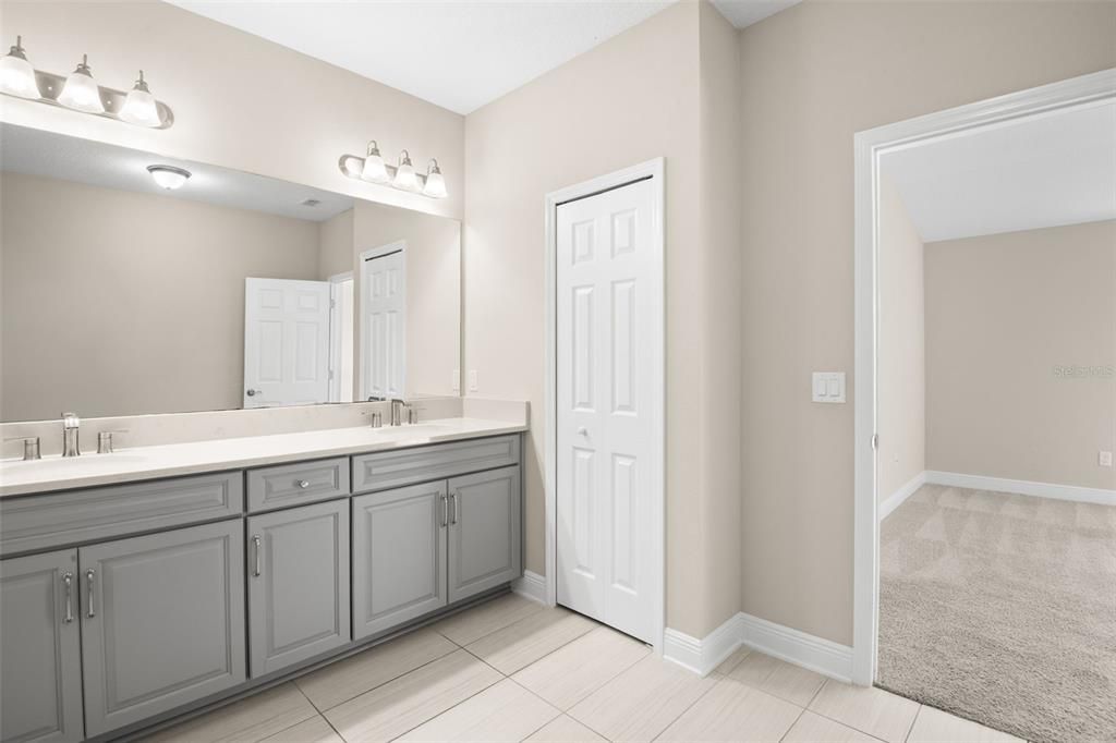 出租: $3,000 (3 贝兹, 2 浴室, 1853 平方英尺)