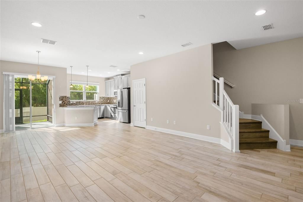 出租: $3,000 (3 贝兹, 2 浴室, 1853 平方英尺)