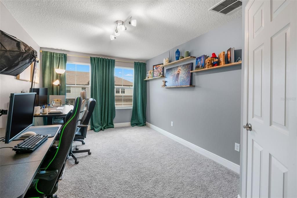 出租: $3,000 (3 贝兹, 2 浴室, 1853 平方英尺)