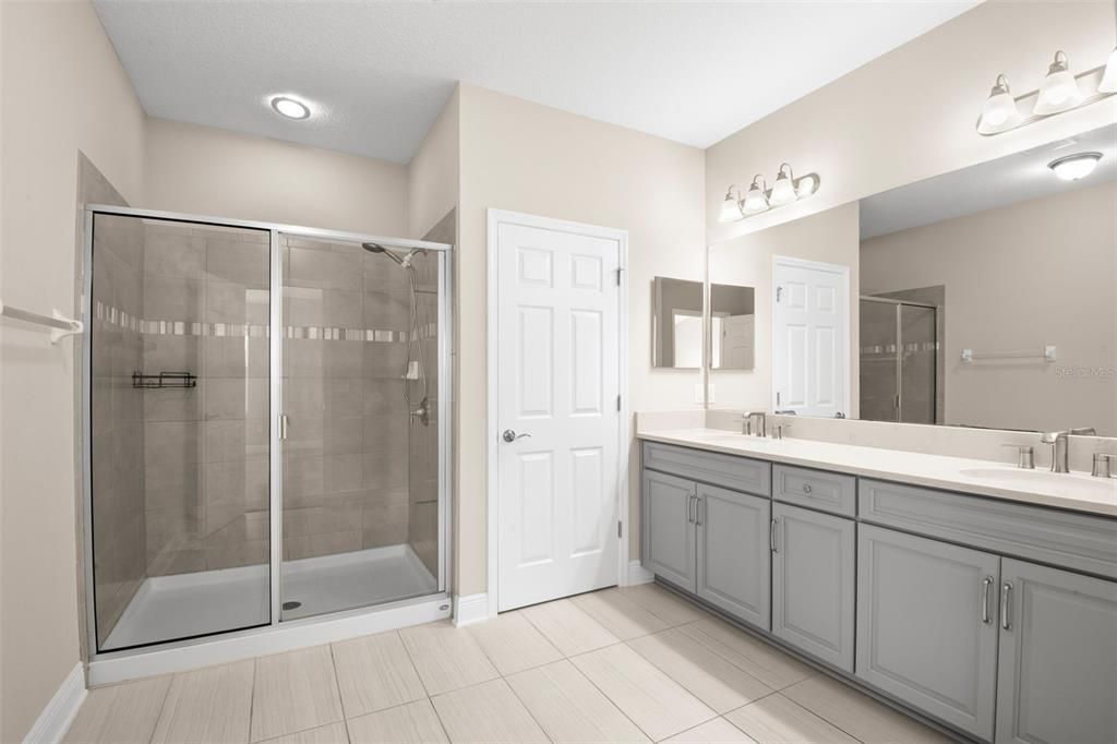 出租: $3,000 (3 贝兹, 2 浴室, 1853 平方英尺)