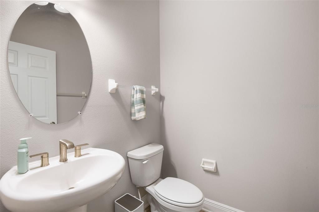 出租: $3,000 (3 贝兹, 2 浴室, 1853 平方英尺)