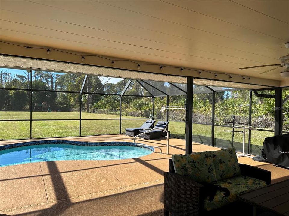 For Sale: $1,100,000 (4 beds, 2 baths, 2225 Square Feet)