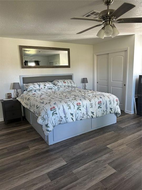 For Sale: $1,100,000 (4 beds, 2 baths, 2225 Square Feet)