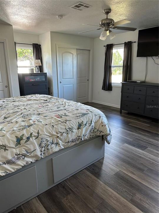 For Sale: $1,100,000 (4 beds, 2 baths, 2225 Square Feet)