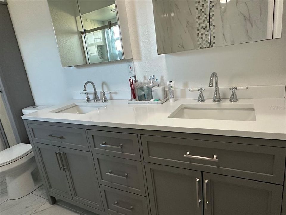 For Sale: $1,100,000 (4 beds, 2 baths, 2225 Square Feet)