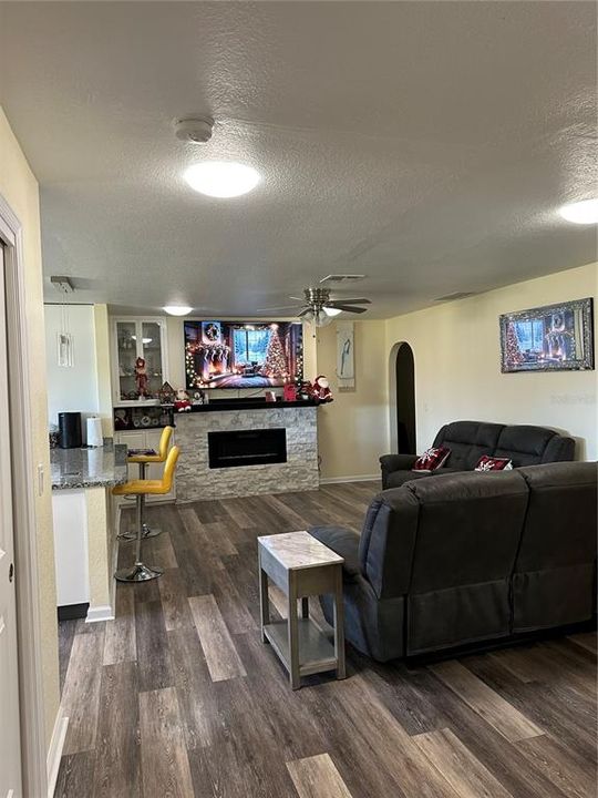 For Sale: $1,100,000 (4 beds, 2 baths, 2225 Square Feet)