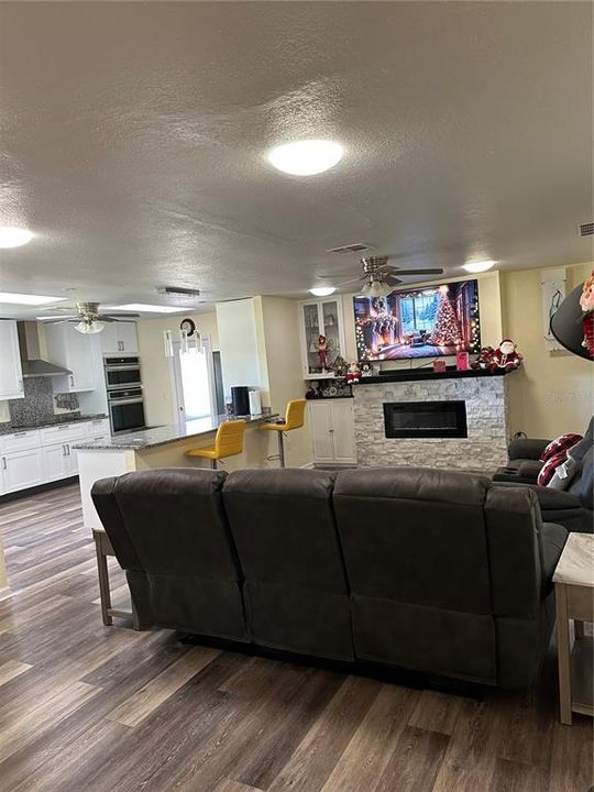 For Sale: $1,100,000 (4 beds, 2 baths, 2225 Square Feet)