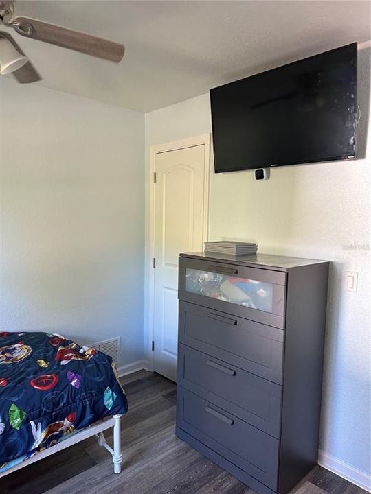 For Sale: $1,100,000 (4 beds, 2 baths, 2225 Square Feet)