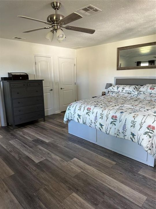 For Sale: $1,100,000 (4 beds, 2 baths, 2225 Square Feet)