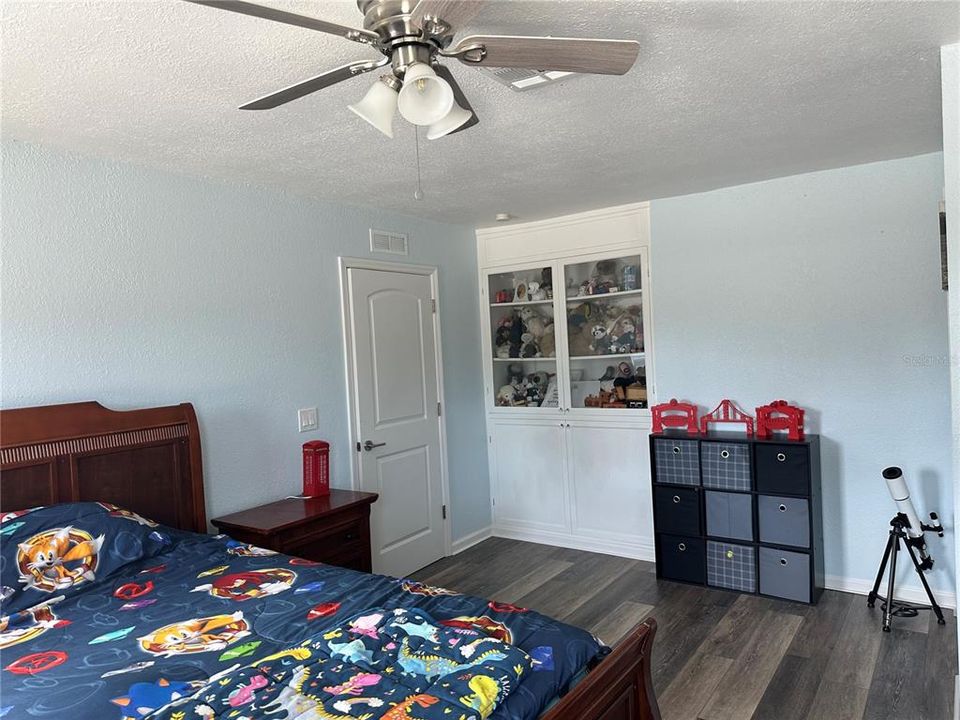 For Sale: $1,100,000 (4 beds, 2 baths, 2225 Square Feet)