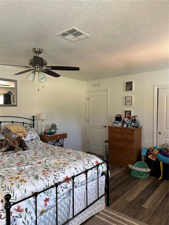 For Sale: $1,100,000 (4 beds, 2 baths, 2225 Square Feet)