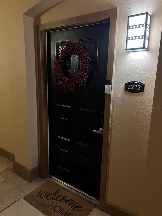 For Rent: $2,300 (2 beds, 1 baths, 996 Square Feet)